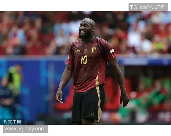 卢卡库:从天才前锋到足球传奇的奋斗与荣耀之路 卢卡库:从天才前锋到足球传奇的奋斗与荣耀之路